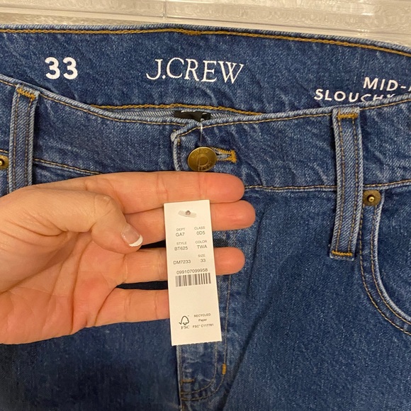 NWT J.Crew Mid-Rise Slouchy Straight Jeans Sz 33 in Turney Wash. MSRP is $148. - Picture 4 of 10